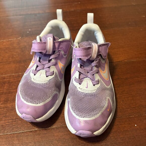 Girls Nike Cosmic Running Sneaker - Picture 1 of 4